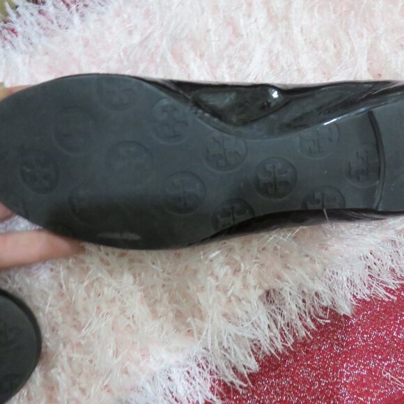 TORY BURCH Truffle Patent REVA Logo Embossed Driving shoes ballet flats sz 6.5 - Picture 8 of 11